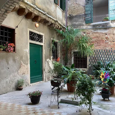 The Real Venetian Daire
