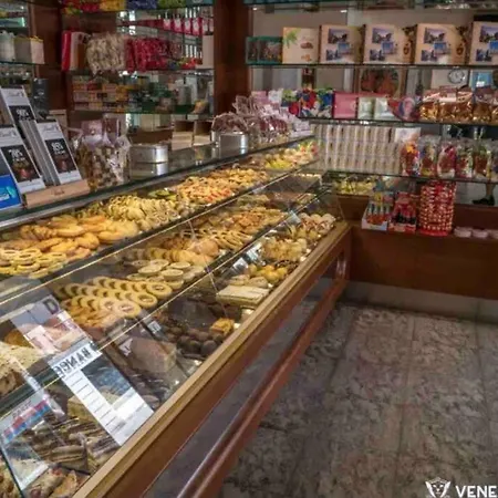 The Real Venetian