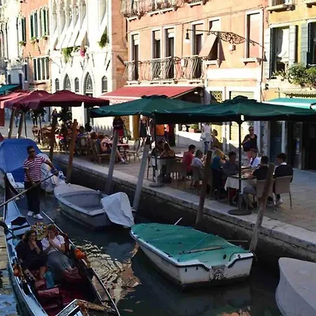 The Real Venetian Lejlighed